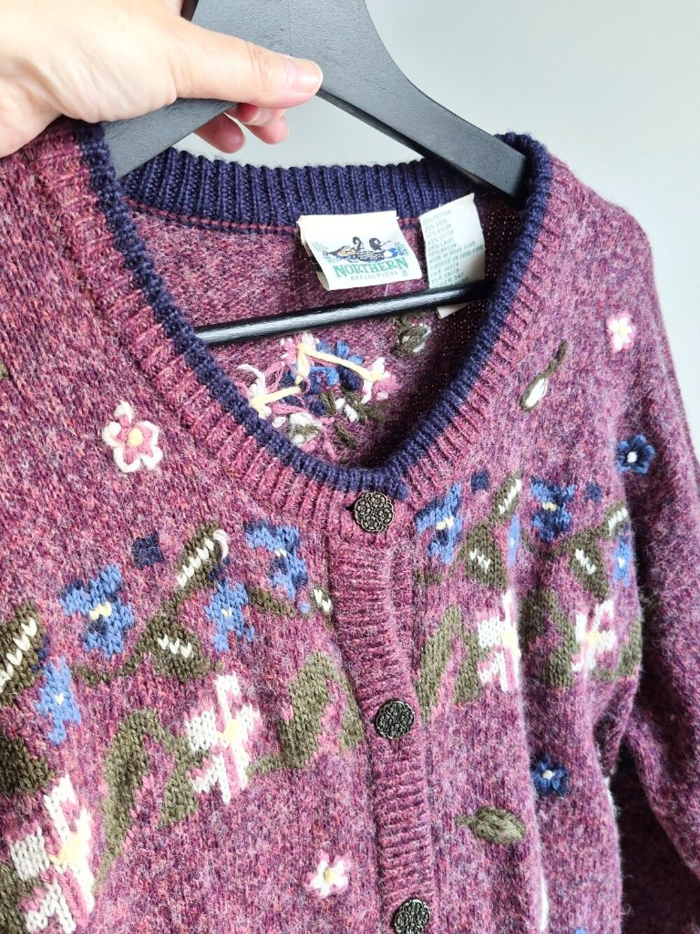 Northern Reflections Vintage Wool Floral Embroidered Cardigan Sweater L/G - Picture 3 of 11
